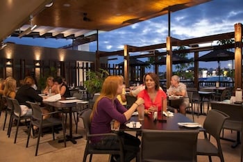 Browns Plains Hotel - Accommodation Guide 4