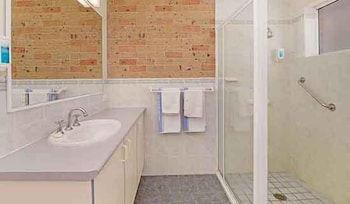 Rotary Lodge Port Macquarie - Accommodation Asia 3