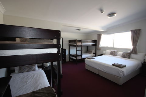The Lions Lair - Accommodation Asia 2