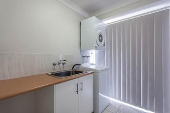 Annand Mews Serviced Apartments - Accommodation Asia 3