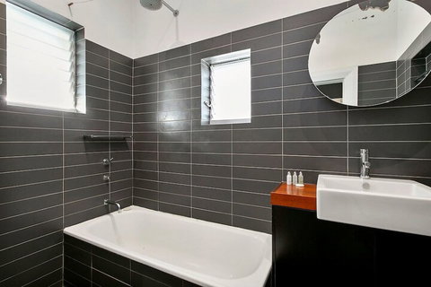 Jacques Avenue - Accommodation Asia 7