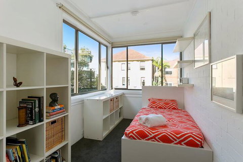 Jacques Avenue - Accommodation Asia 4