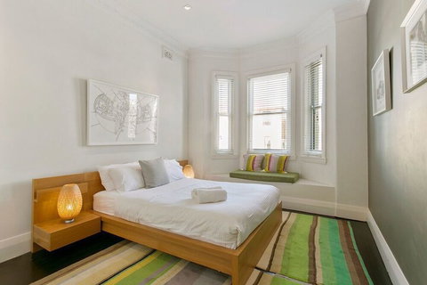 Jacques Avenue - Accommodation Asia 1