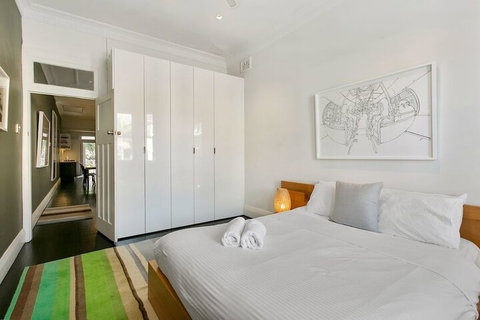 Jacques Avenue - Accommodation Asia 2