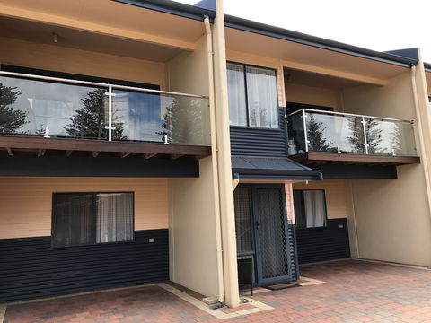 Driftwood Apartments - Accommodation Asia 3