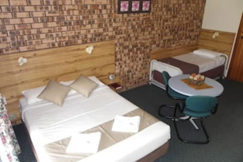 Surfside Resort Motel - Accommodation Asia 5
