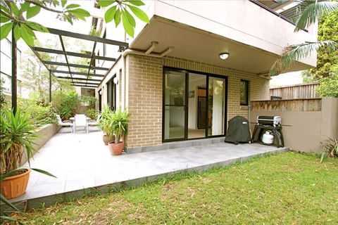Bondi Beach Garden Apartment - Accommodation Guide 5