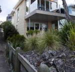 Battery Cove Beach Front Apartment - Accommodation Asia