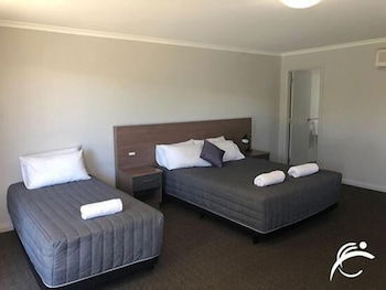 Coro Club Motel - Accommodation Guide 3