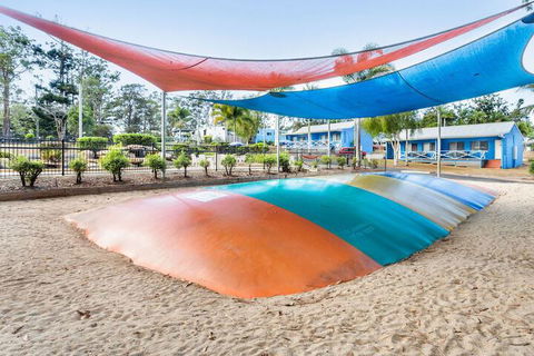 Lake Tinaroo Holiday Park - Accommodation Guide 2