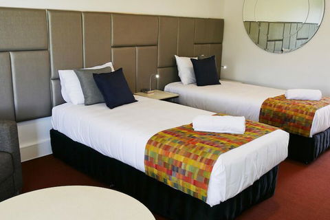 Country Capital Motel - Accommodation Asia 5