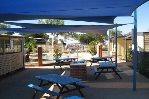 Coral Coast Tourist Park Carnarvon - Accommodation Asia 7