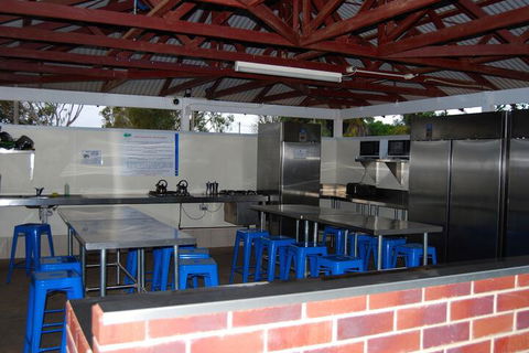 Coral Coast Tourist Park Carnarvon - Accommodation Asia 4