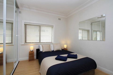 Beachside Bliss - Accommodation Guide 2
