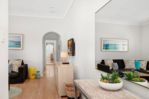 Beachside Bliss - Accommodation Guide 5
