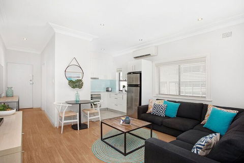 Beachside Bliss - Accommodation Guide 3