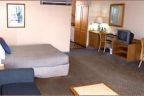 Young Federation Motor Inn - Accommodation Asia 1