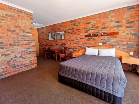 Townhouse Motor Inn - Accommodation Asia 3