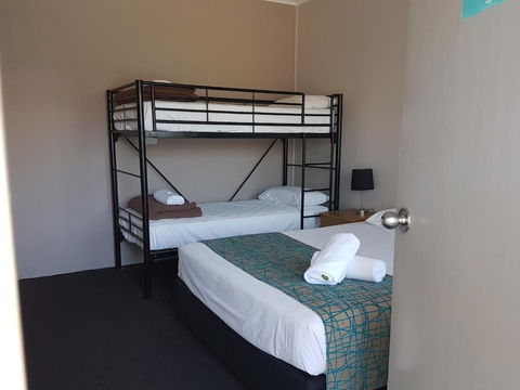 Gateshead Tavern Motel - Accommodation Asia 2