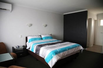 Christies Beach Hotel - Accommodation Asia 1