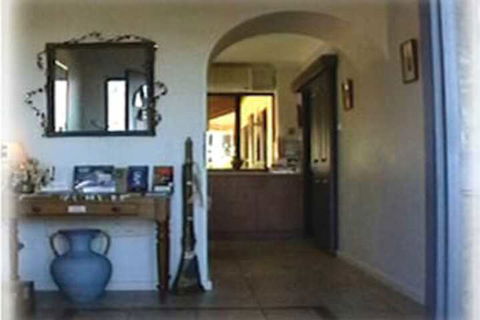 Ocean Vines Retreat - Accommodation Guide 1