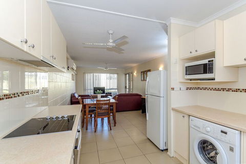 Como Apartments Gladstone - Accommodation Guide 5