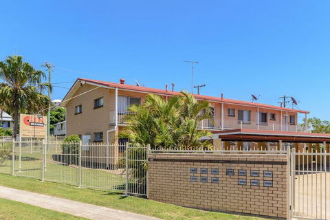 Como Apartments Gladstone - Accommodation Guide 7