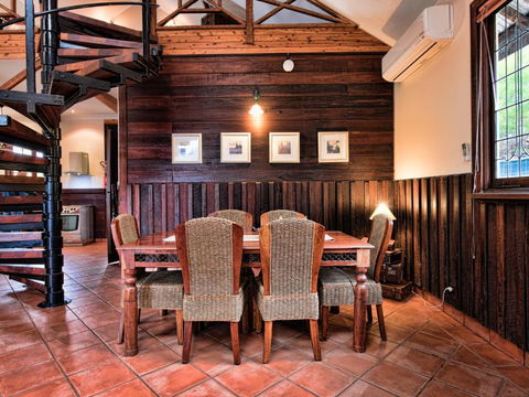 Oak Tree Barn Bridgetown - Accommodation Asia 1
