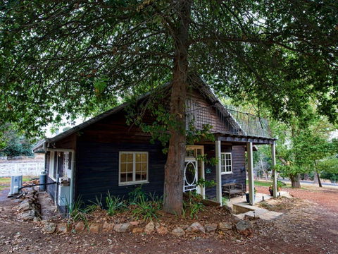 Oak Tree Barn Bridgetown - Accommodation Asia 2