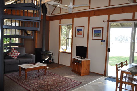Bracken Ridge Villas - Accommodation Asia 3