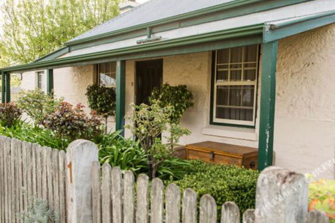 Georgies Cottage - Accommodation Asia 2