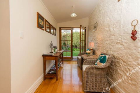 Georgies Cottage - Accommodation Asia 7