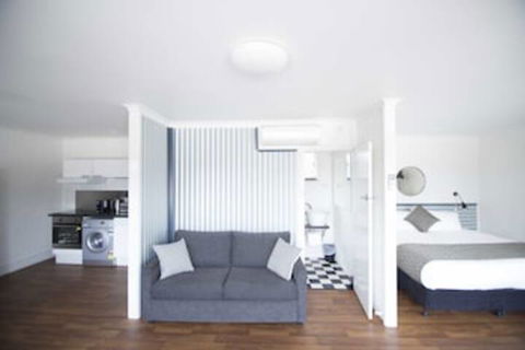 Siesta Central Apartments - Accommodation Asia 0