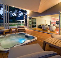 Cinque - Accommodation Asia