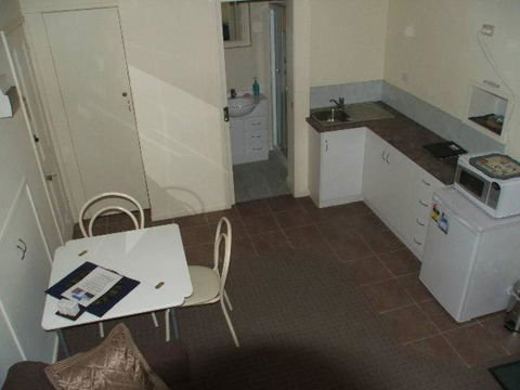 Bristol House Accommodation - Accommodation Asia 4