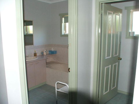Bristol House Accommodation - Accommodation Asia 2