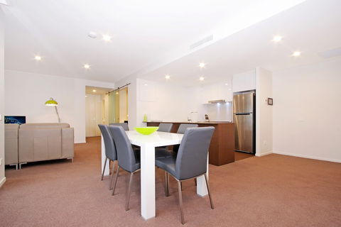 Accommodate Canberra - IQ - Braddon - Accommodation China 6