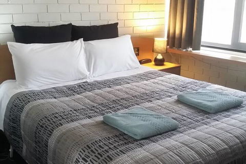 White Manor Motel - Accommodation Asia 2