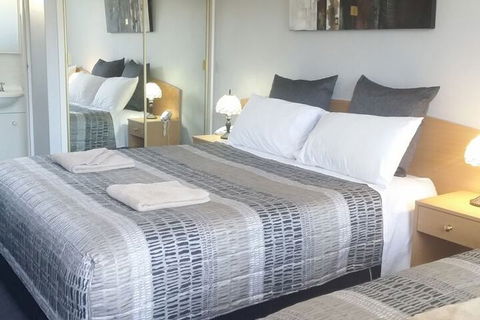White Manor Motel - Accommodation Asia 1