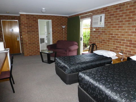 Inverloch Central Motor Inn - Accommodation Asia 3