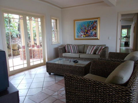Tranquill Garden Hideaway - Accommodation Guide 5