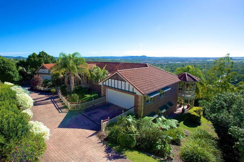 Tranquill Garden Hideaway - Accommodation Guide 4
