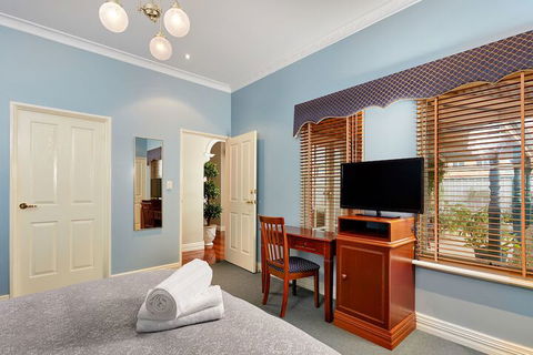 Durham Lodge - Accommodation Asia 6