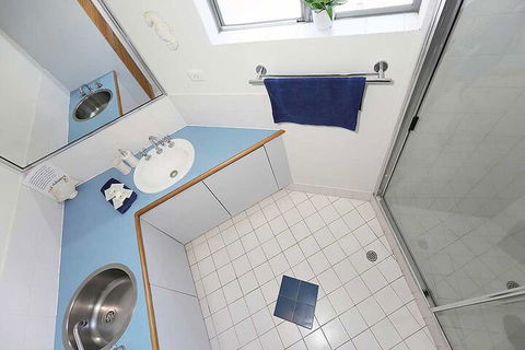 Scarborough Beach Front Resort Shell 4 - Accommodation Asia 4