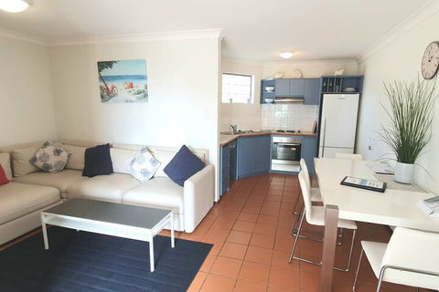 Scarborough Beach Front Resort Shell 4 - Accommodation Asia 1