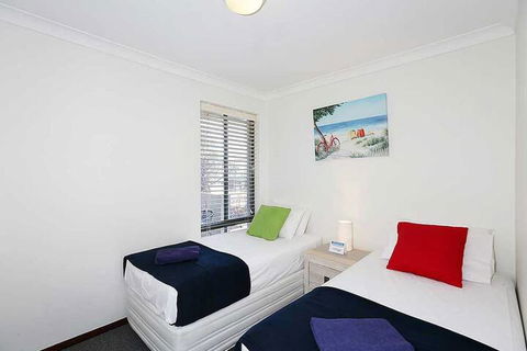 Scarborough Beach Front Resort Shell 4 - Accommodation Asia 6