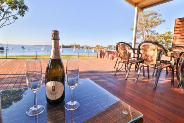 Palmdale NSW Accommodation Asia