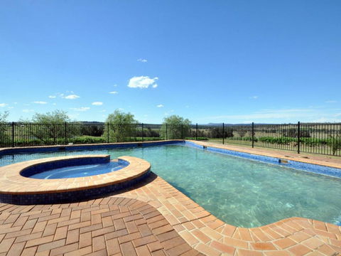 Beggars Bridge Vineyard Homestead W / Pool + Wifi + Tennis + Vineyard - Accommodation Asia 4