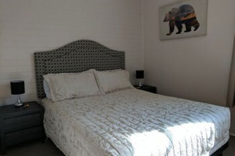 Lake Bolac Motel - Accommodation Guide 0