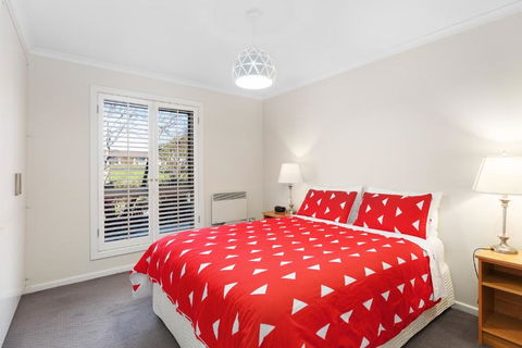 City One Apartment - Accommodation Guide 1